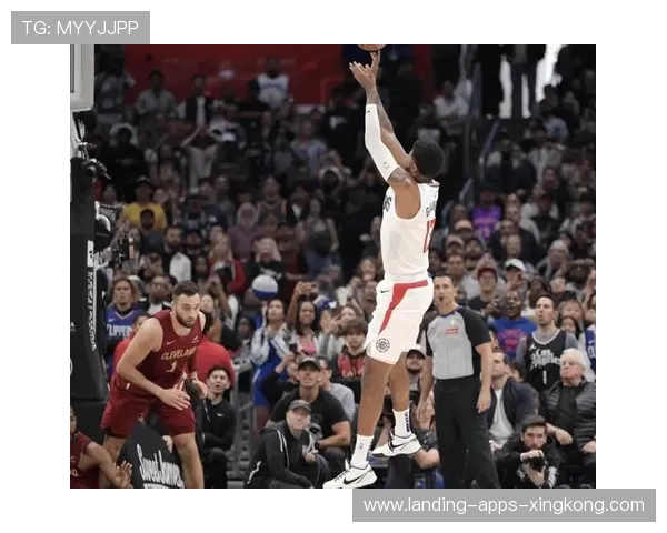 乔治外线稳健,洛杉矶提升场面优势